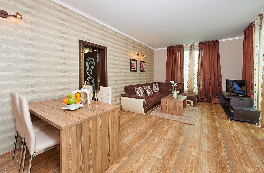 Central Plaza Pomorie Exterior foto